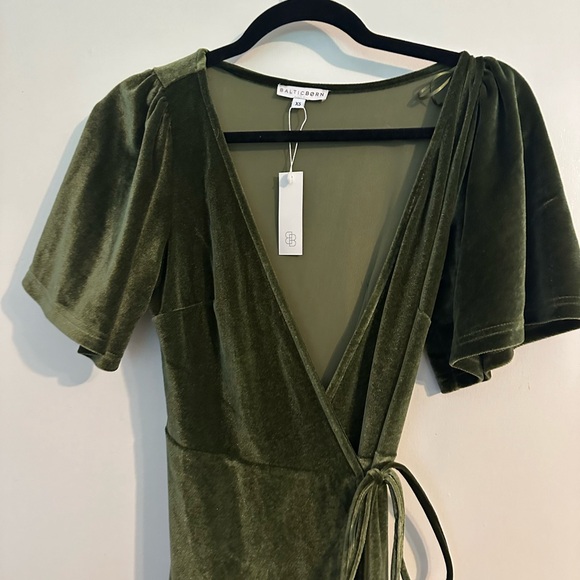 NWT Baltic Born Meghan Velvet Wrap Maxi Dress Olive Size XS - Picture 3 of 5